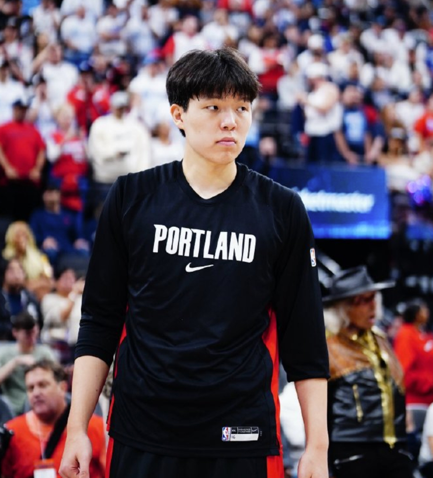 开拓者宣布，杨瀚森将代表发展联盟的撕裂之城混音队参加周六和周一发展联盟比赛，这两