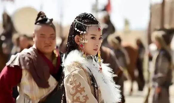 成吉思汗打下半个地球，儿子们跟着冲锋陷阵，可真正稳住后方的，竟然是一个女儿——监