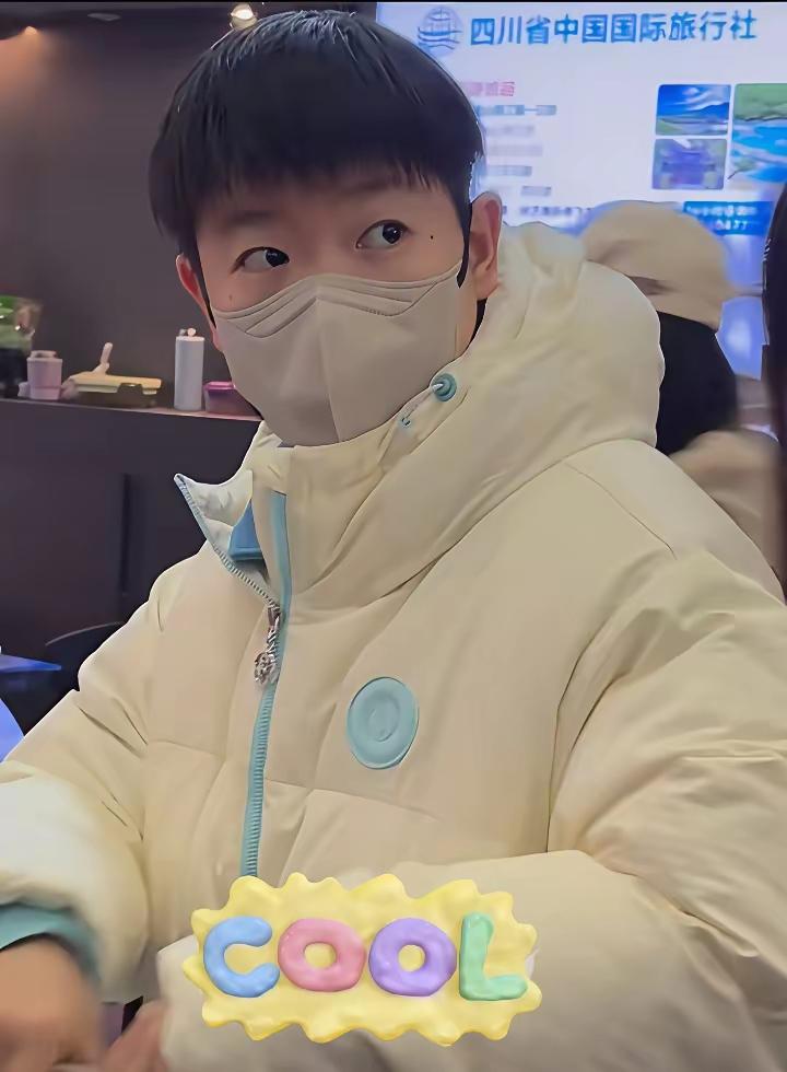 莎头到成都了！
不仅莎头到成都参加混团，还看到了马琳指导和王皓指导，很开心。
莎