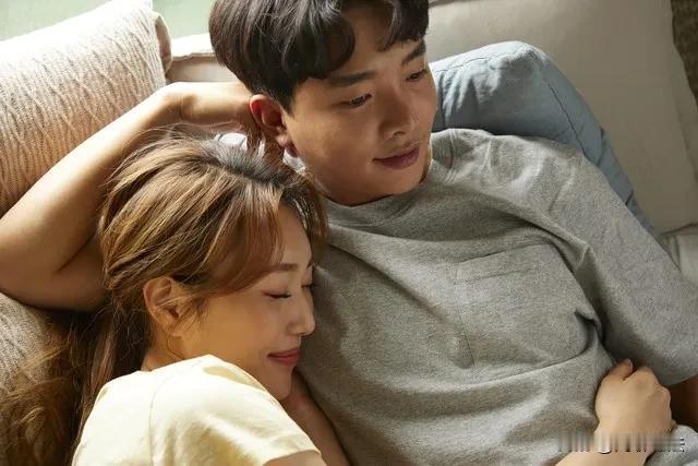 妻子频繁跟异性聊天,算背叛吗? 说实话，妻子频繁与异性聊天着实是个严重的问题！