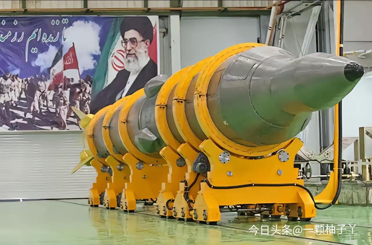伊朗发动第54轮“真实承诺-4”打击，首次用上泥石导弹。这款导弹属于中程弹道导弹