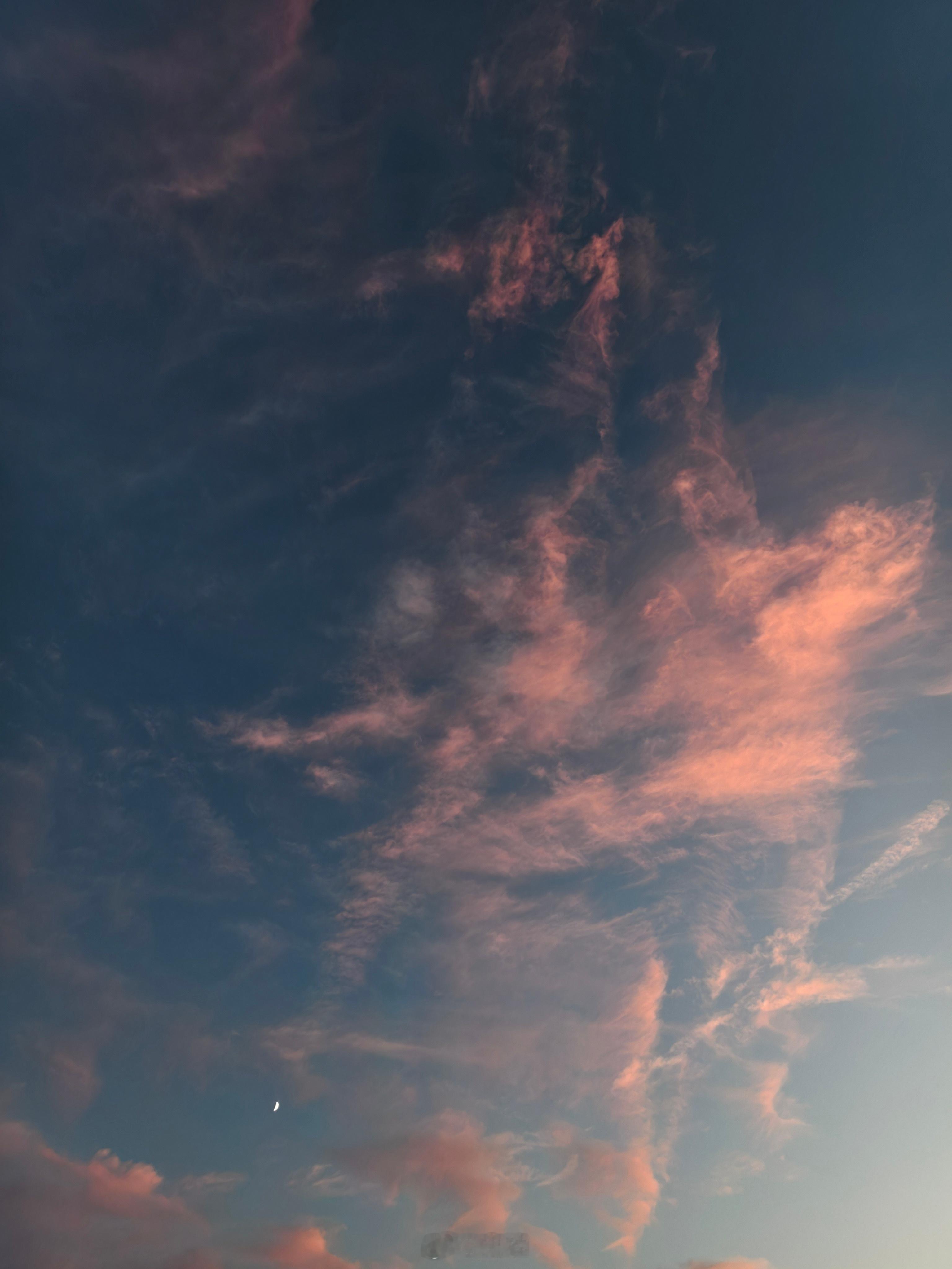 此时此刻的秦皇岛海边[手指比心]  ​​​