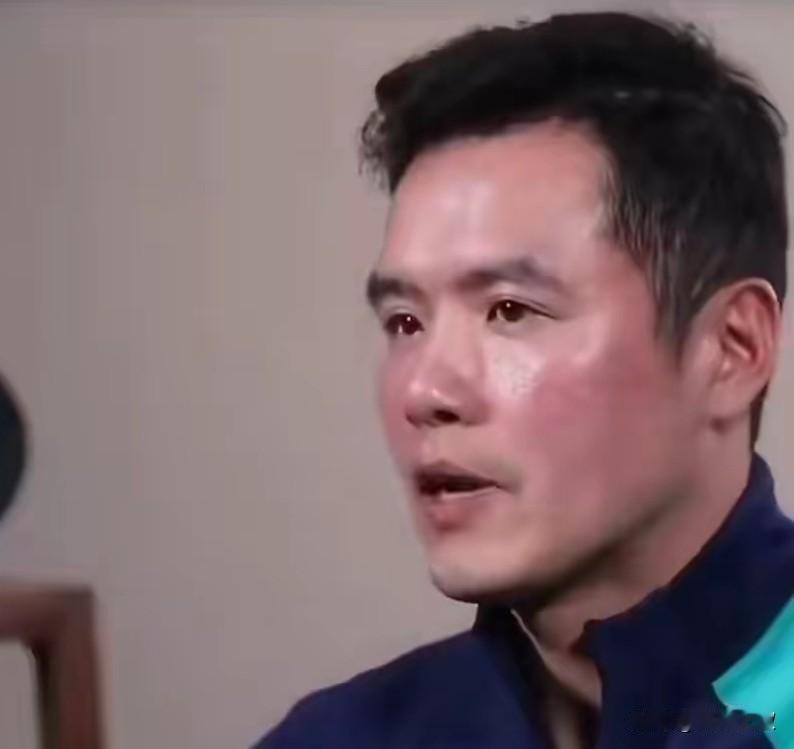 我去！王楚钦粉丝竟然把刘国正怼了！

近期刘国正在《界面新闻》采访表示:
王楚钦