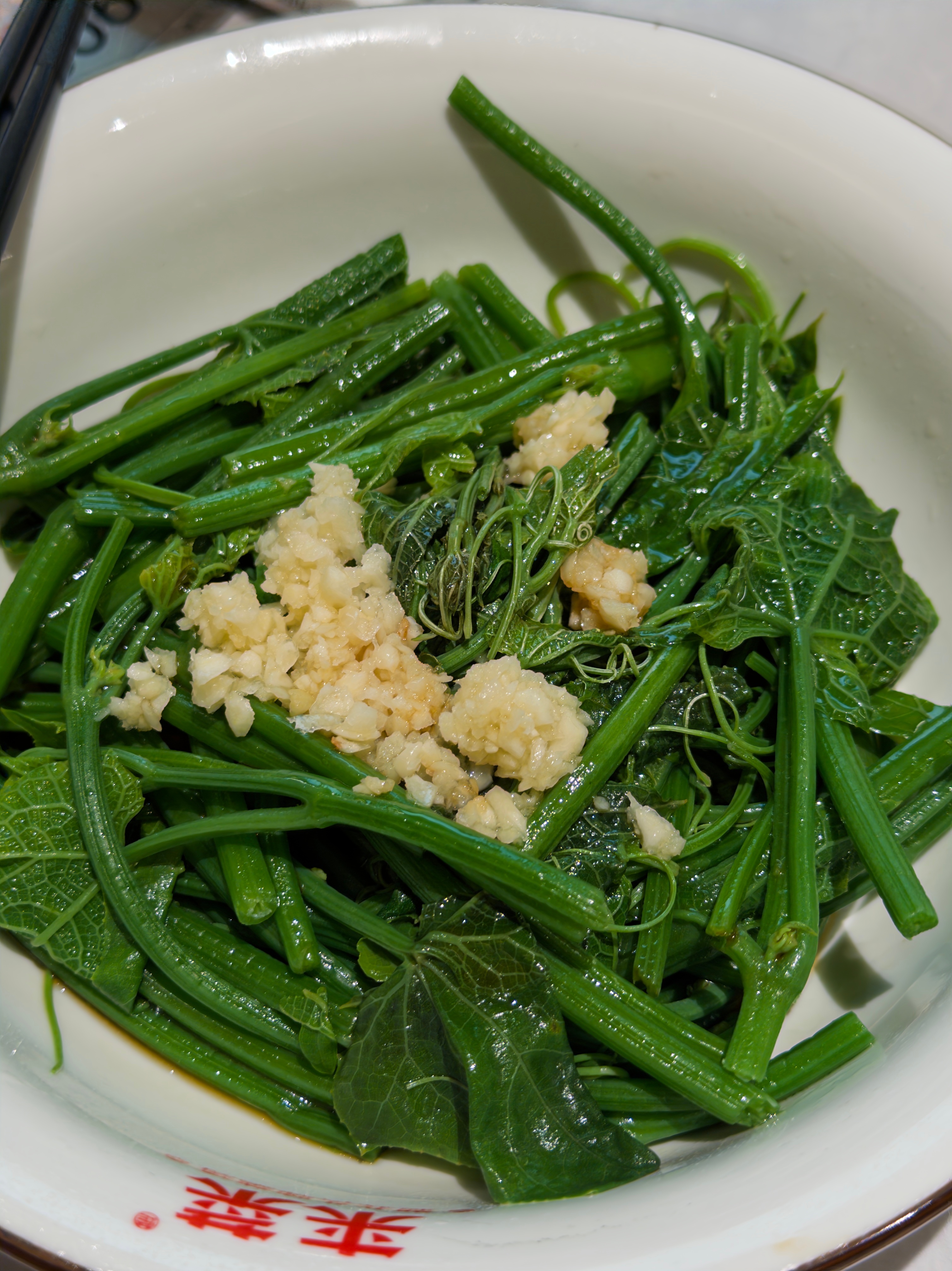 中午吃湖北菜，藕汤好喝～look爱吃饭