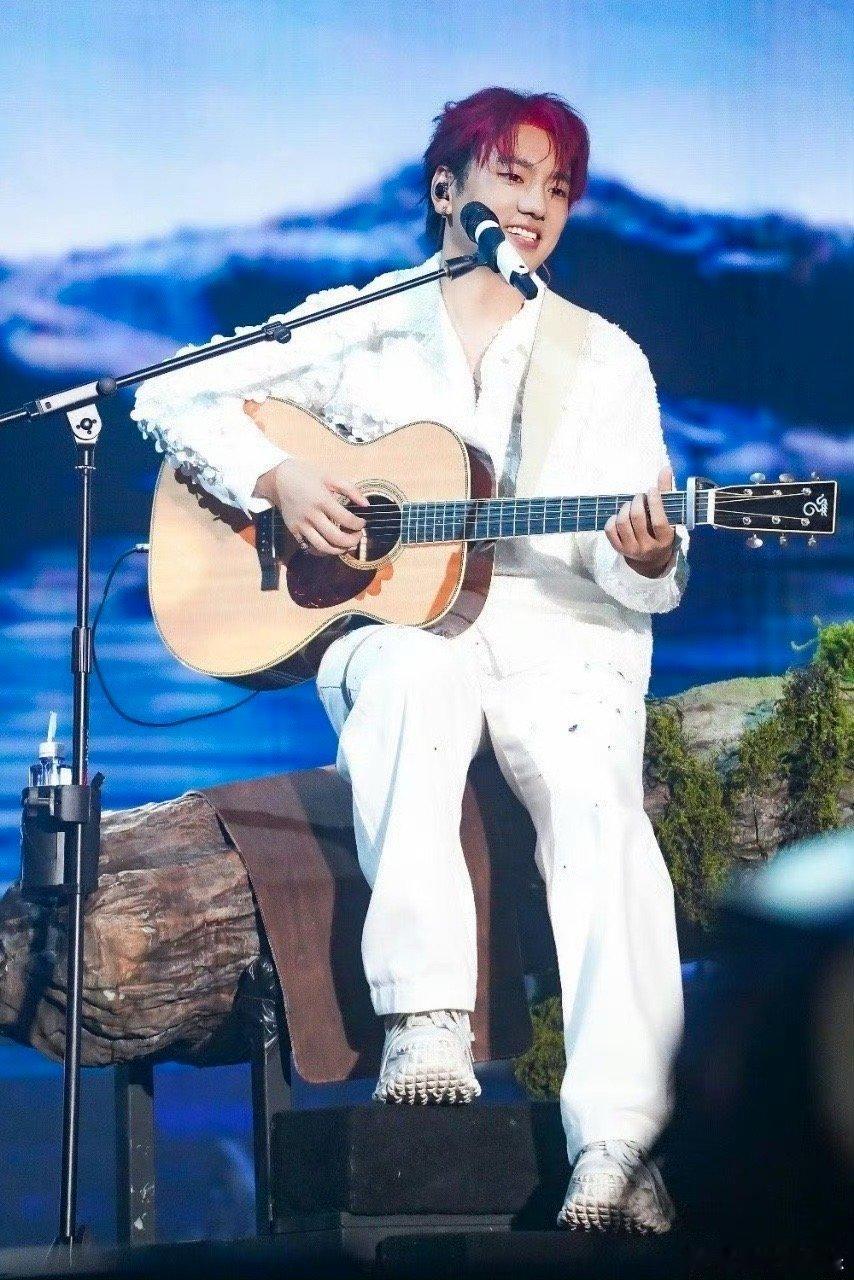 海来阿木一款真正的合家欢歌手海来阿木这个受众群也太牛了吧！从60后到10后全都被