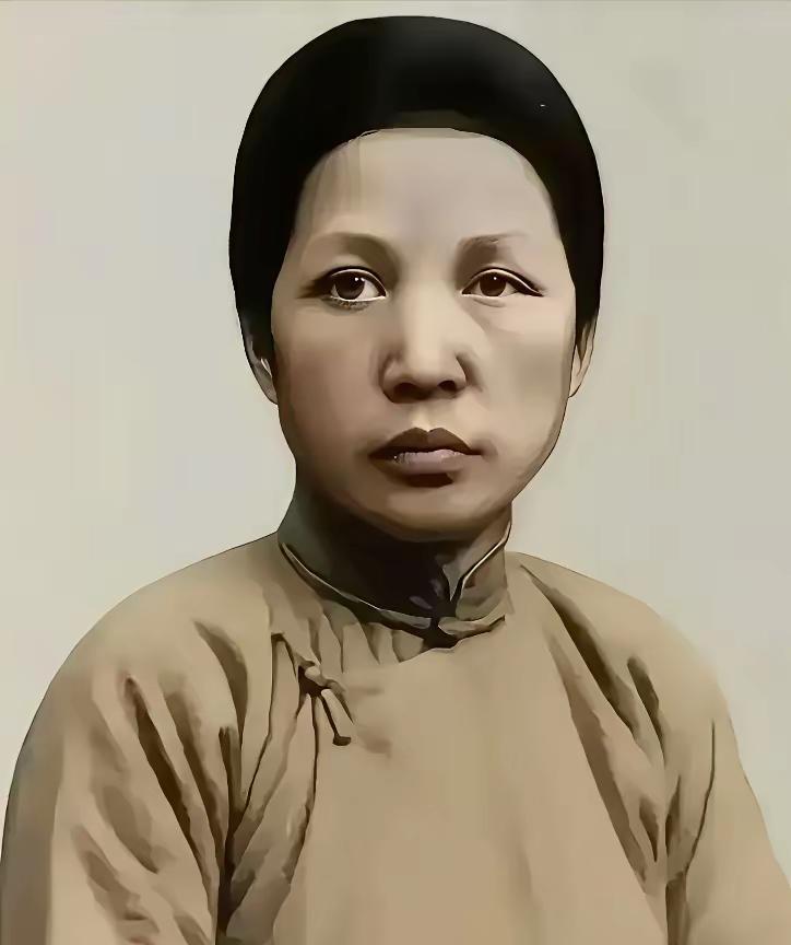 母爱之恩，何其伟大！每次看到毛主席和其母亲文七妹真实的照片，让人禁不住热泪盈眶！