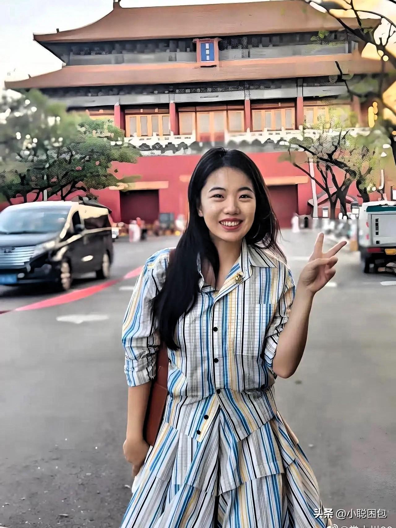 蒋方舟的书不多，也不畅销，主要还是靠名气变现，迄今为止，卖得最好的，就是那本被众