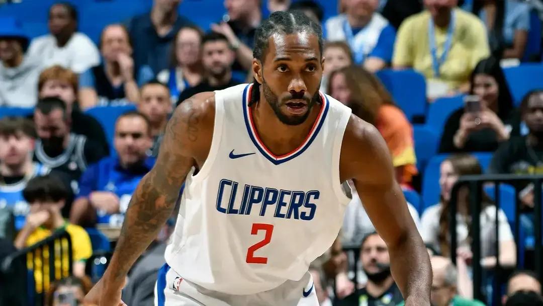 小卡恢复良好，可以出战和独行侠季后赛比赛，快船全员出战了。
第一，快船随队记者报