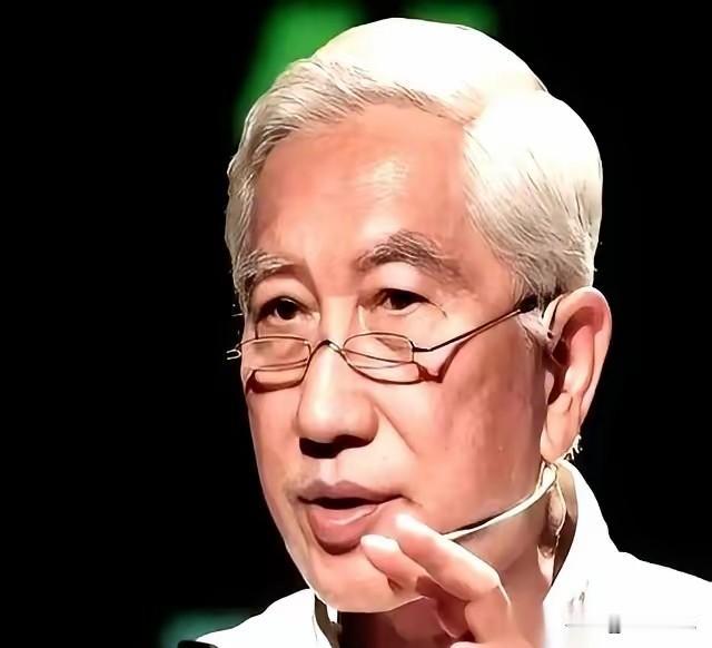你发现了吗？街上的无人车、店里的机器人，根本不是科技之光

它们是老板手里最锋利