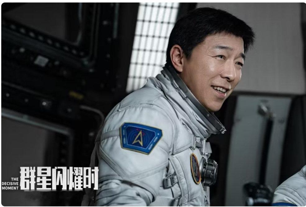 上映14天，周星驰就丢了冠军，《八仙》逆袭，票房要冲20亿 