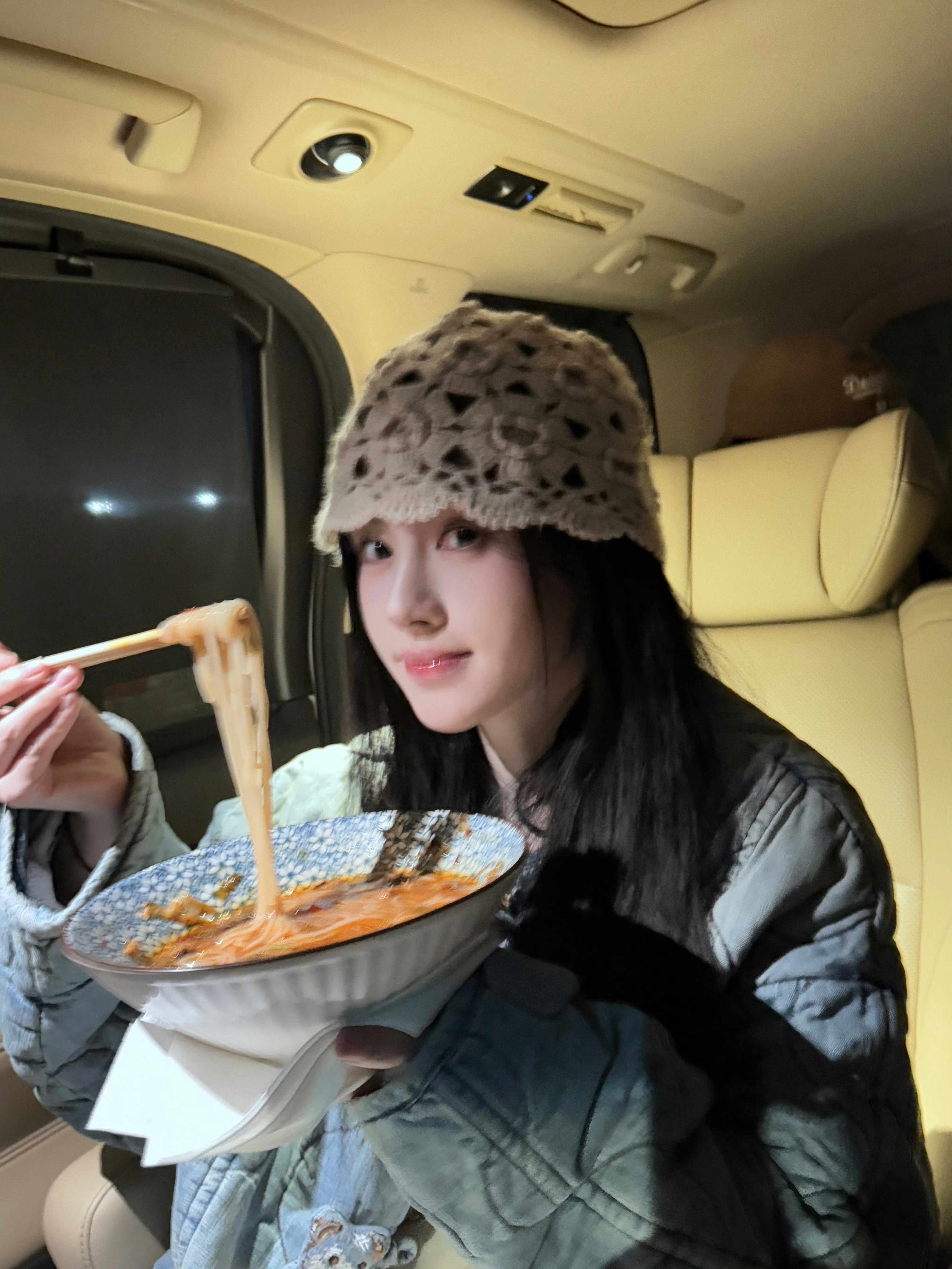 此女快乐源泉很有可能是嗦面条吃火锅🍜🍲鞠婧祎小猪进食好萌