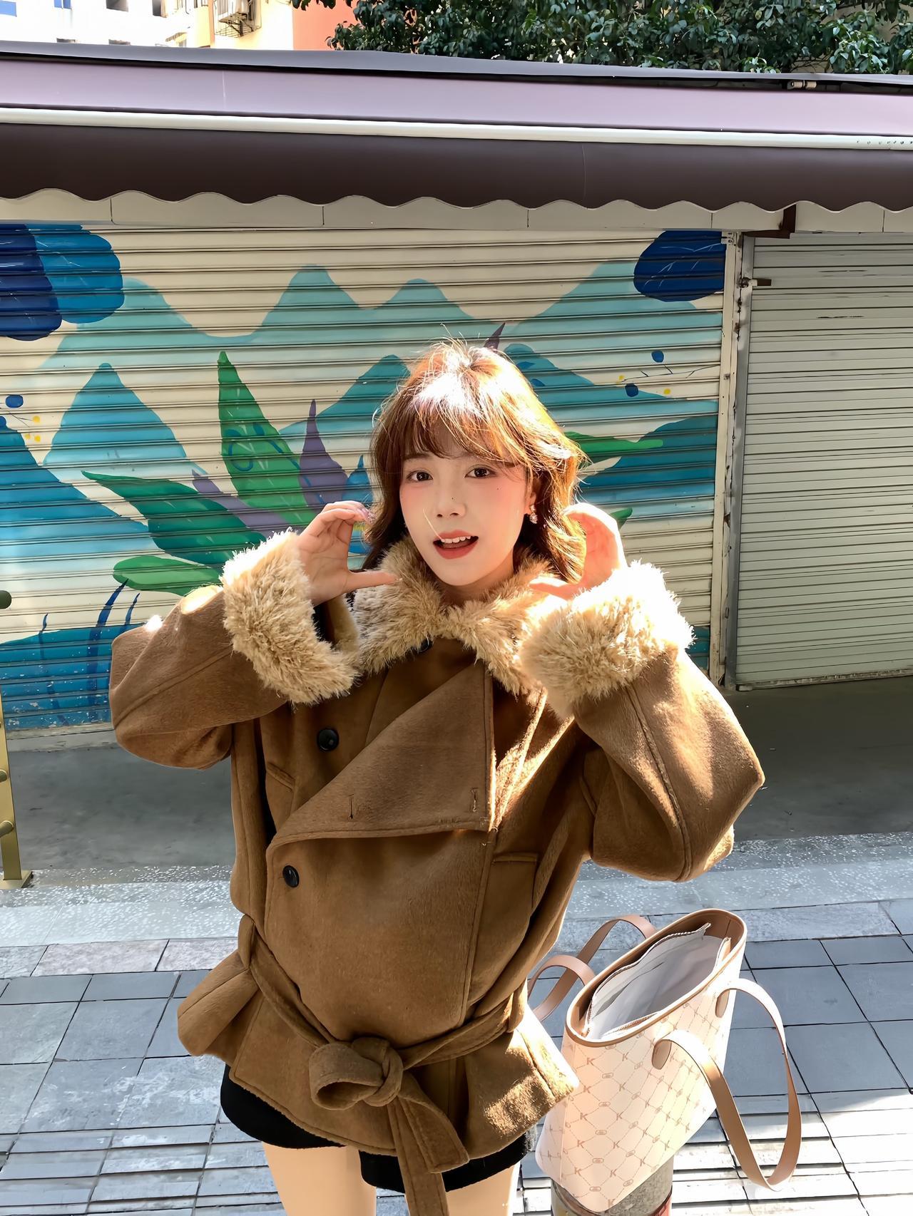 穿搭分享 我们的可颂时刻  剪吊牌最快的一次  衣问衣答衣帽间