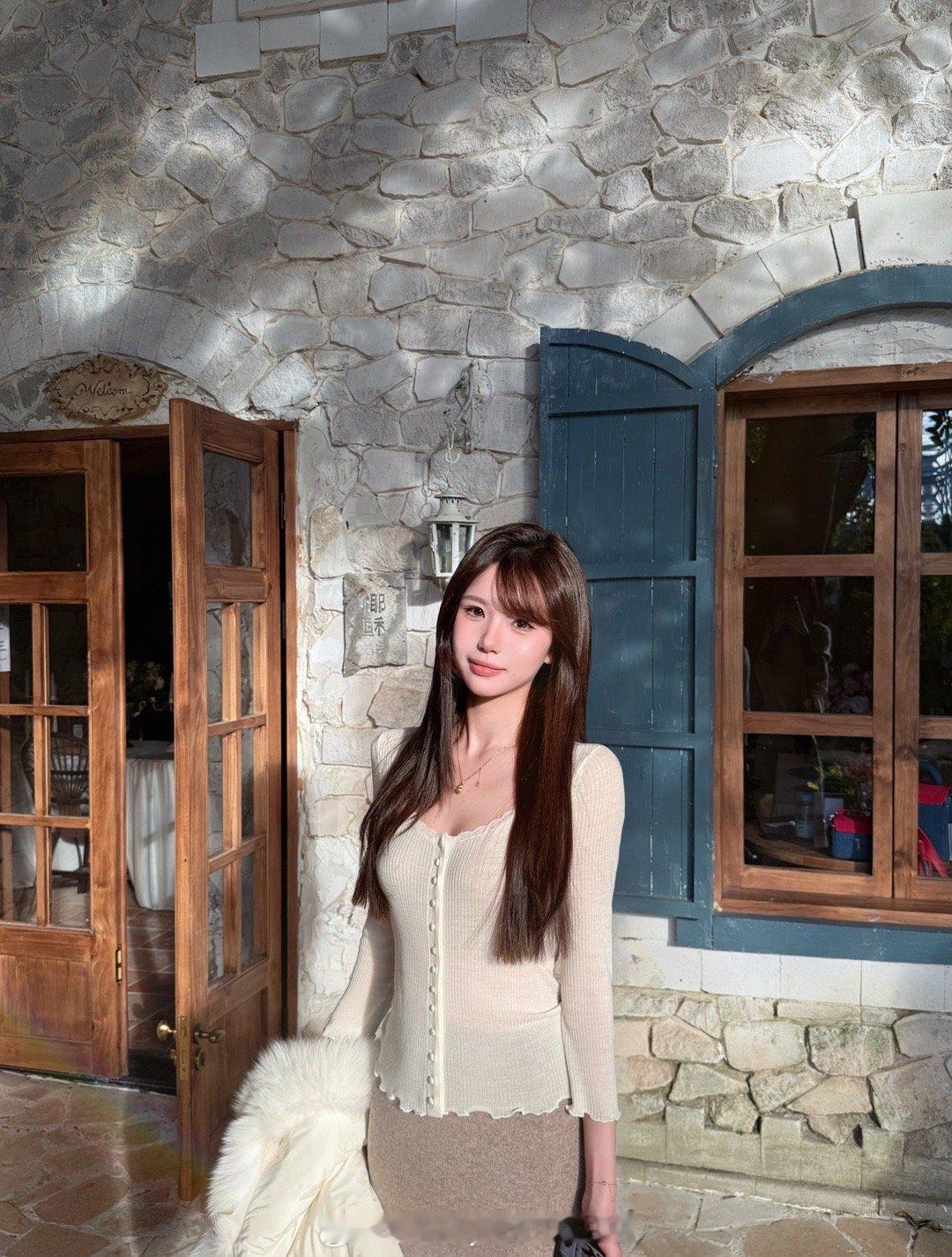 剪了个刘海。。。 