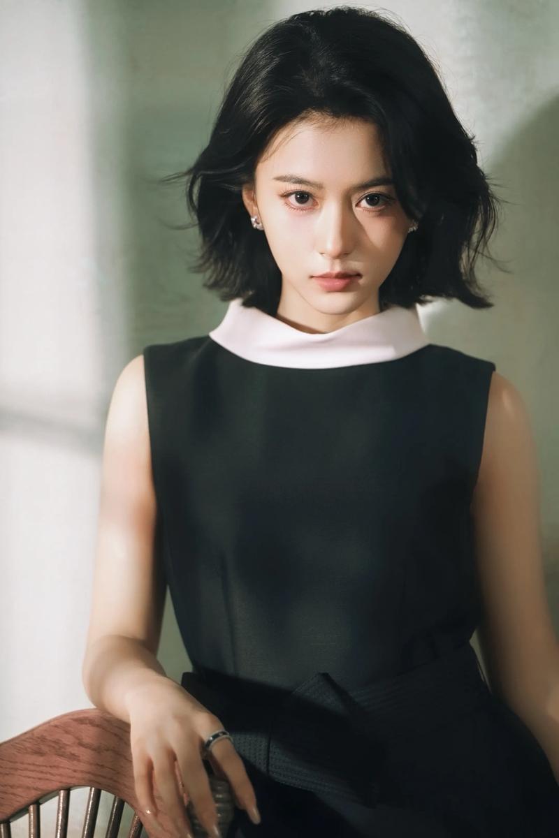 你是不是也觉得她很面熟？

《问心2》里，东立医院新来的专培医生叶偲偲，是八年制