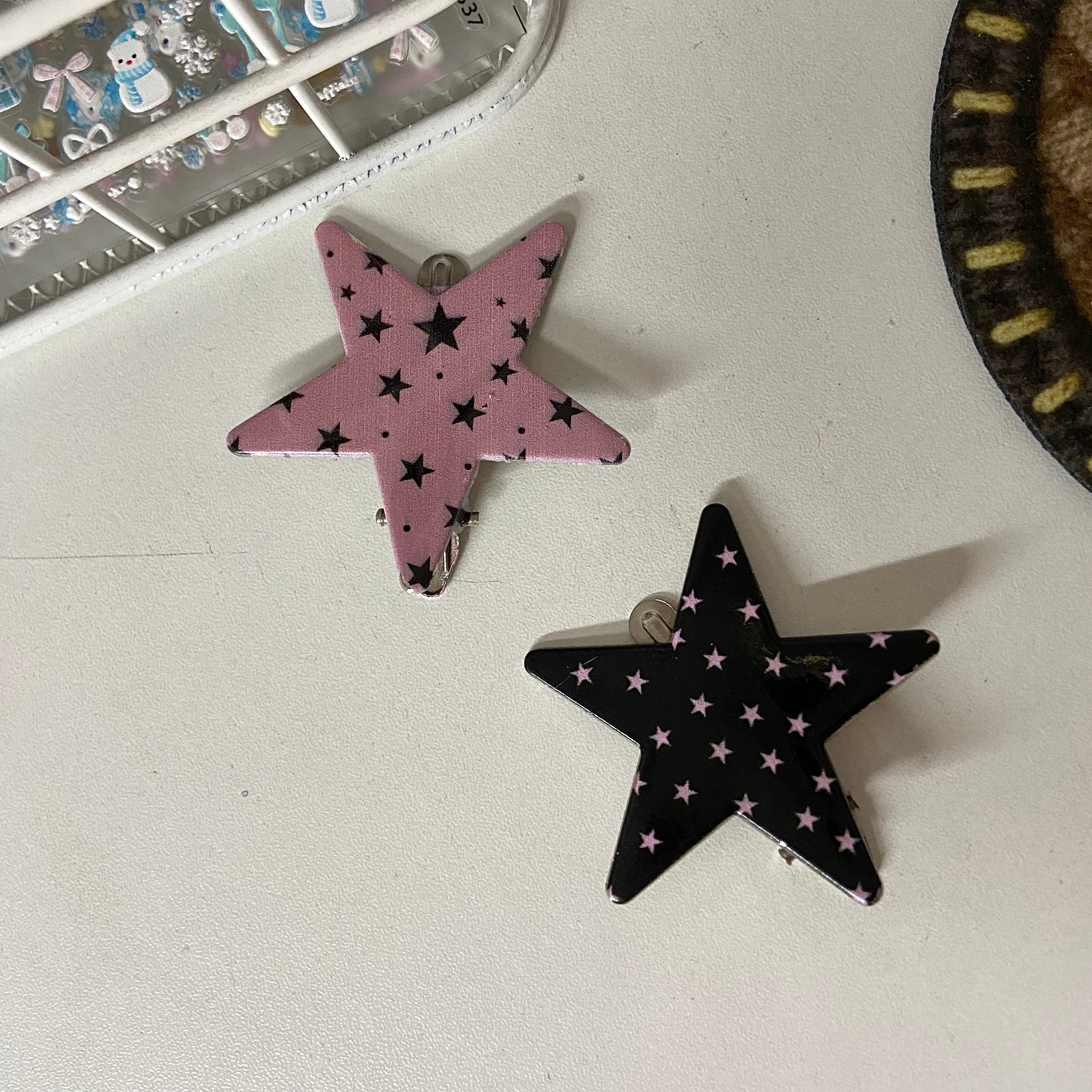 有时候睁一眼闭一眼 就当wink了 