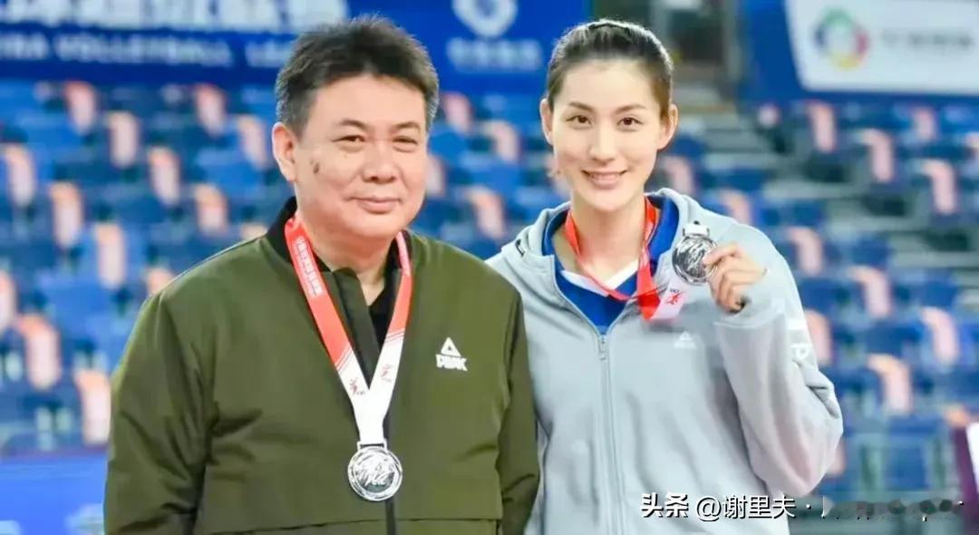 蔡斌高深莫测，女排没有输给土耳其，而是战略调整，隐藏实力，故意放一场迷惑土耳其，