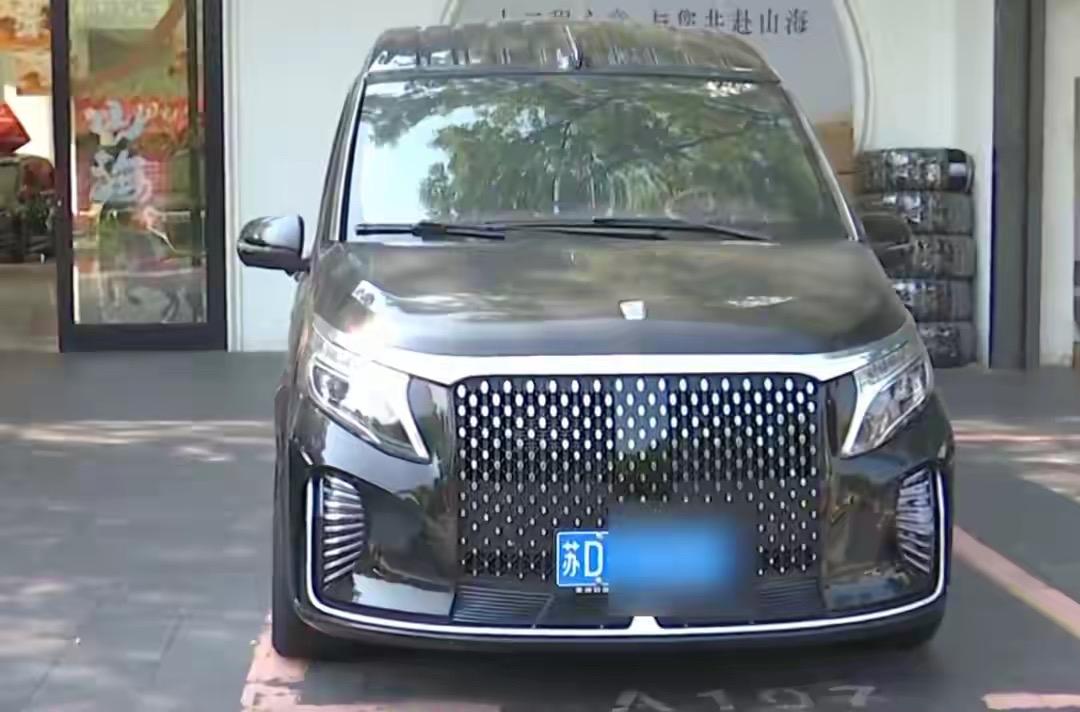 杭州男子花 128 万买改装商务车！三年几十次维修，高速熄火，退车谈崩

花一百