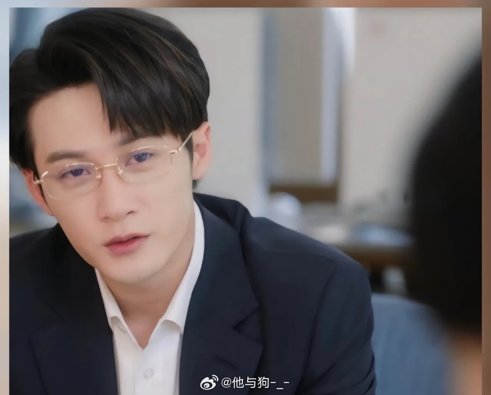 《爱情有烟火》李亦非为了钱菲能顺利复职，跟方总监妥协了！！他原本想跟方总监一起出