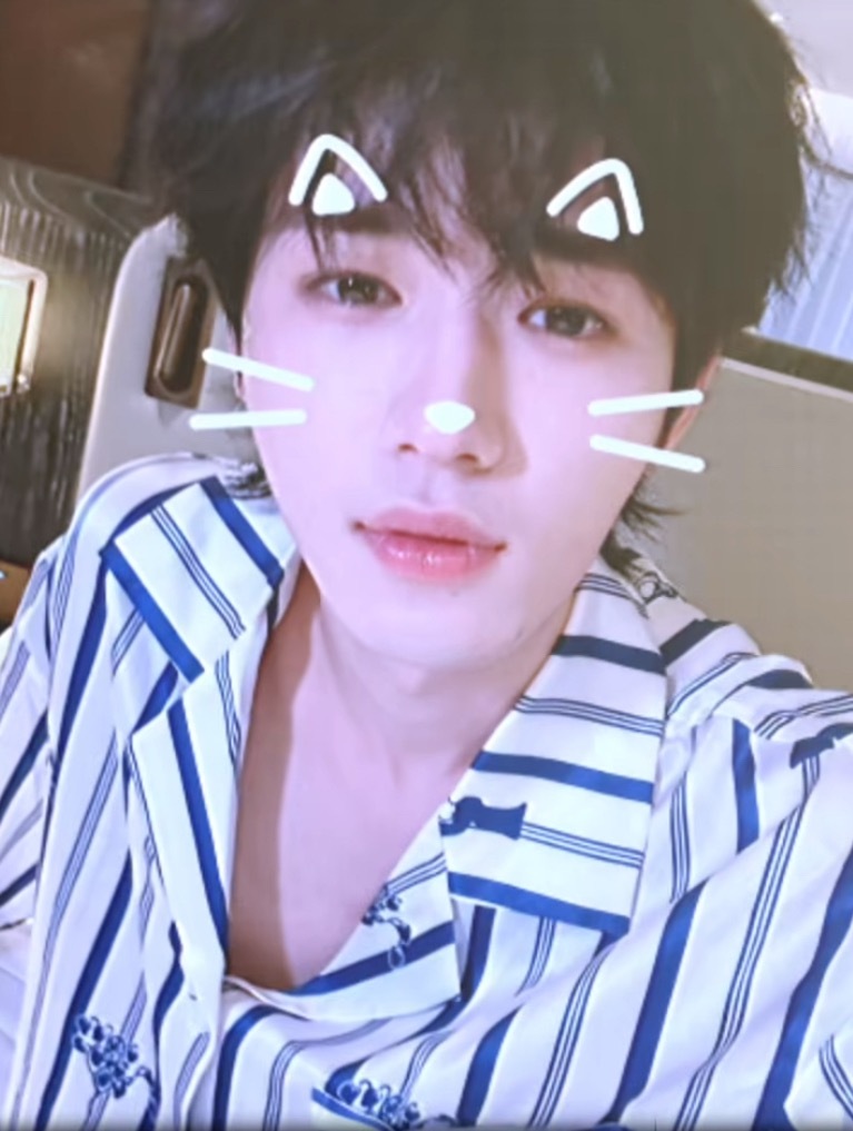 这人够骚 