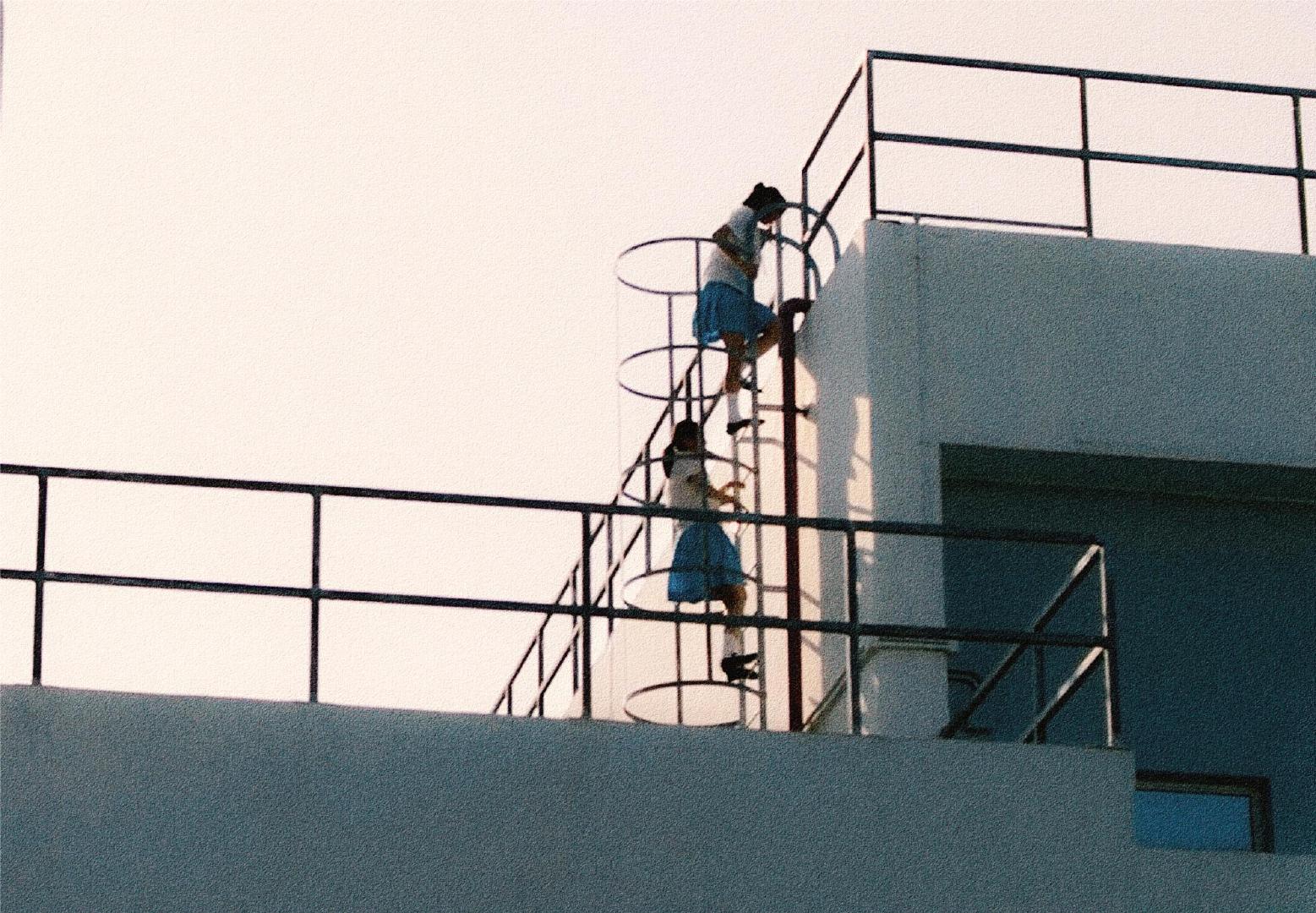 要自由的人其实要担最大的责任，选别人少走的路的人，要背负最沉重的枷锁。从来就没有