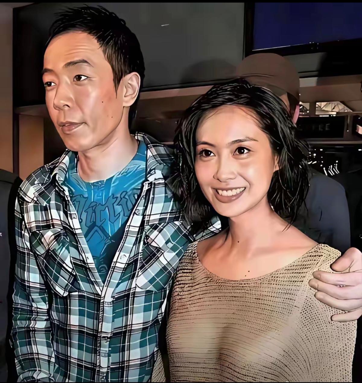 Beyond乐队的吉他手黄贯中，娶了紫霞仙子朱茵，也是一段仙履奇缘了。