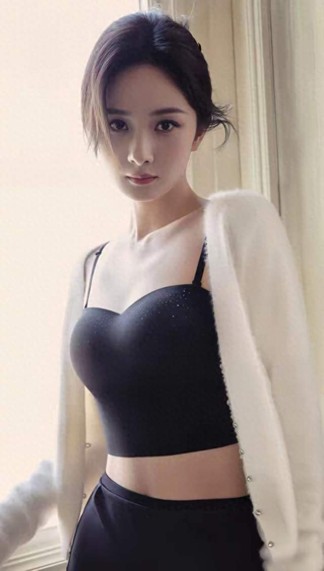 杨幂这身材实在在线！不仅性感丰满，颜值与实力并存的女神