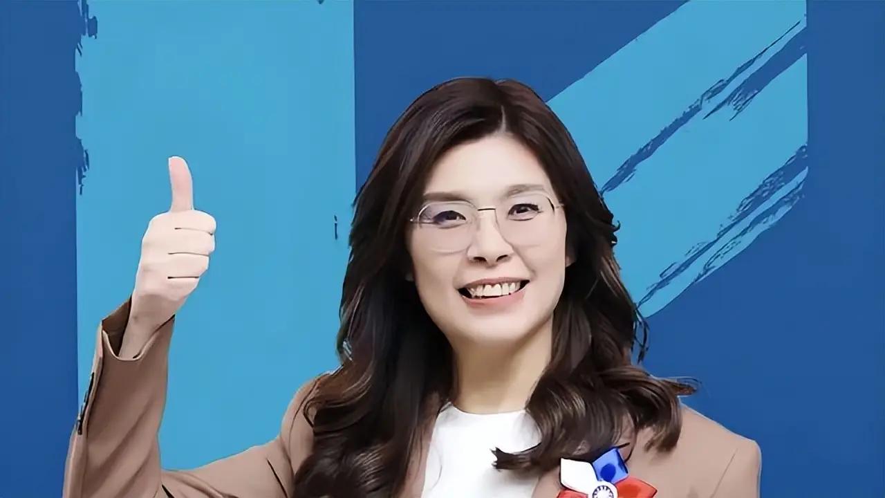 郑丽文再次就两岸关系进行表态！

8月7日晚，中国国民党主席郑丽文在岛内节目《政