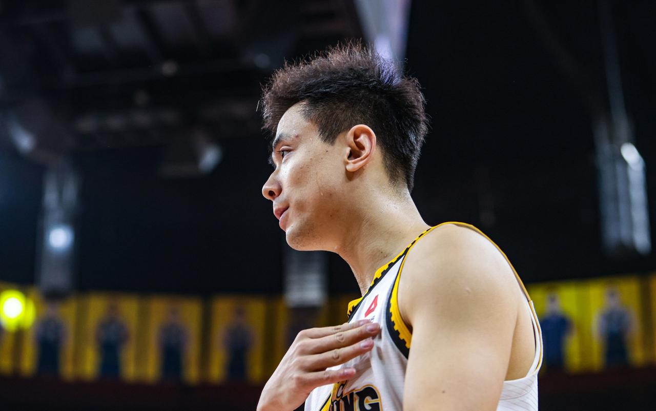 赵继伟的“呵呵”，是辽宁男篮最刺耳的警钟

昨晚，辽宁男篮客场80-114惨败上