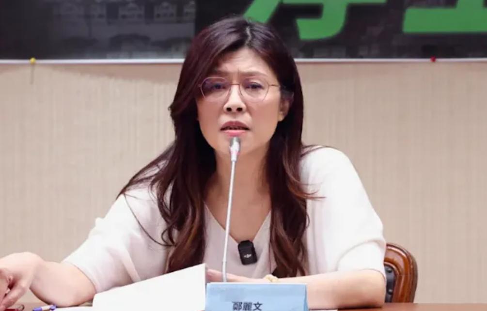 郑丽文果然高明：美日德都找到她，她马上就派人给大陆带了一句话。郑丽文的咖位果然不