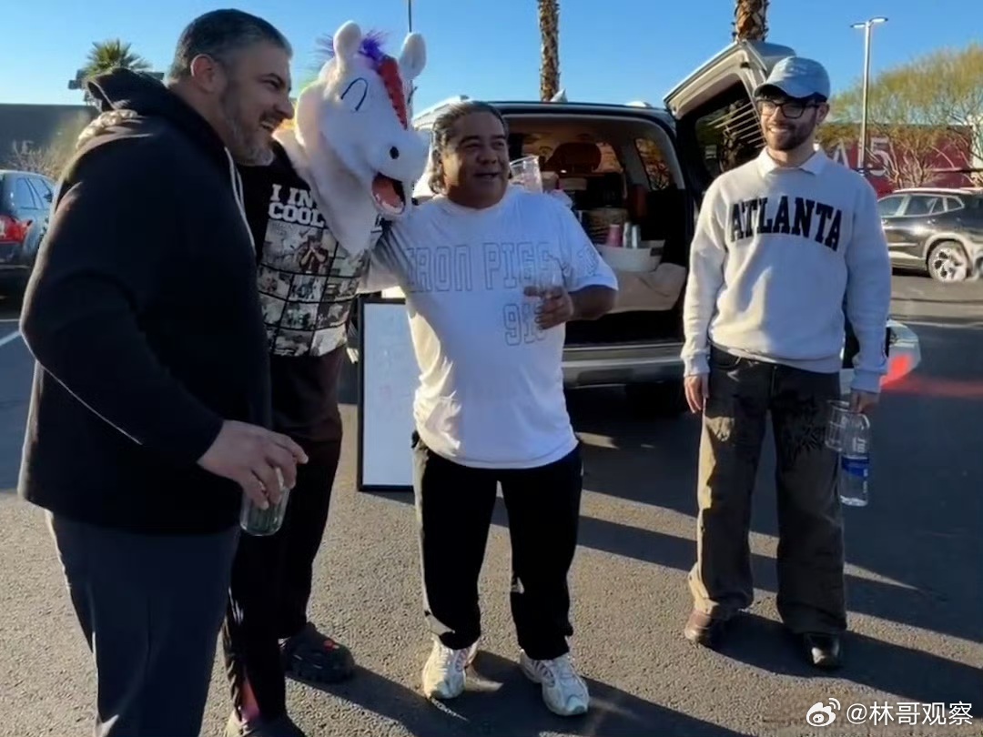 千万网红为文化出海绞尽脑汁这个网红路子真野！别人出海卷美食，他直接搞了套“中国双