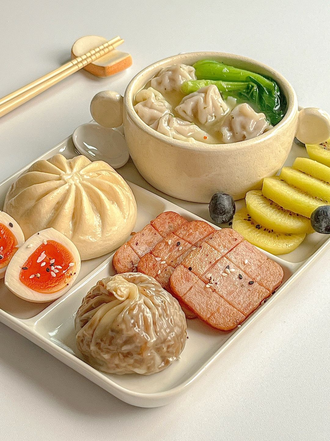 中式早餐｜笋丁鲜肉小馄饨 菜包 纸皮烧卖🤤
