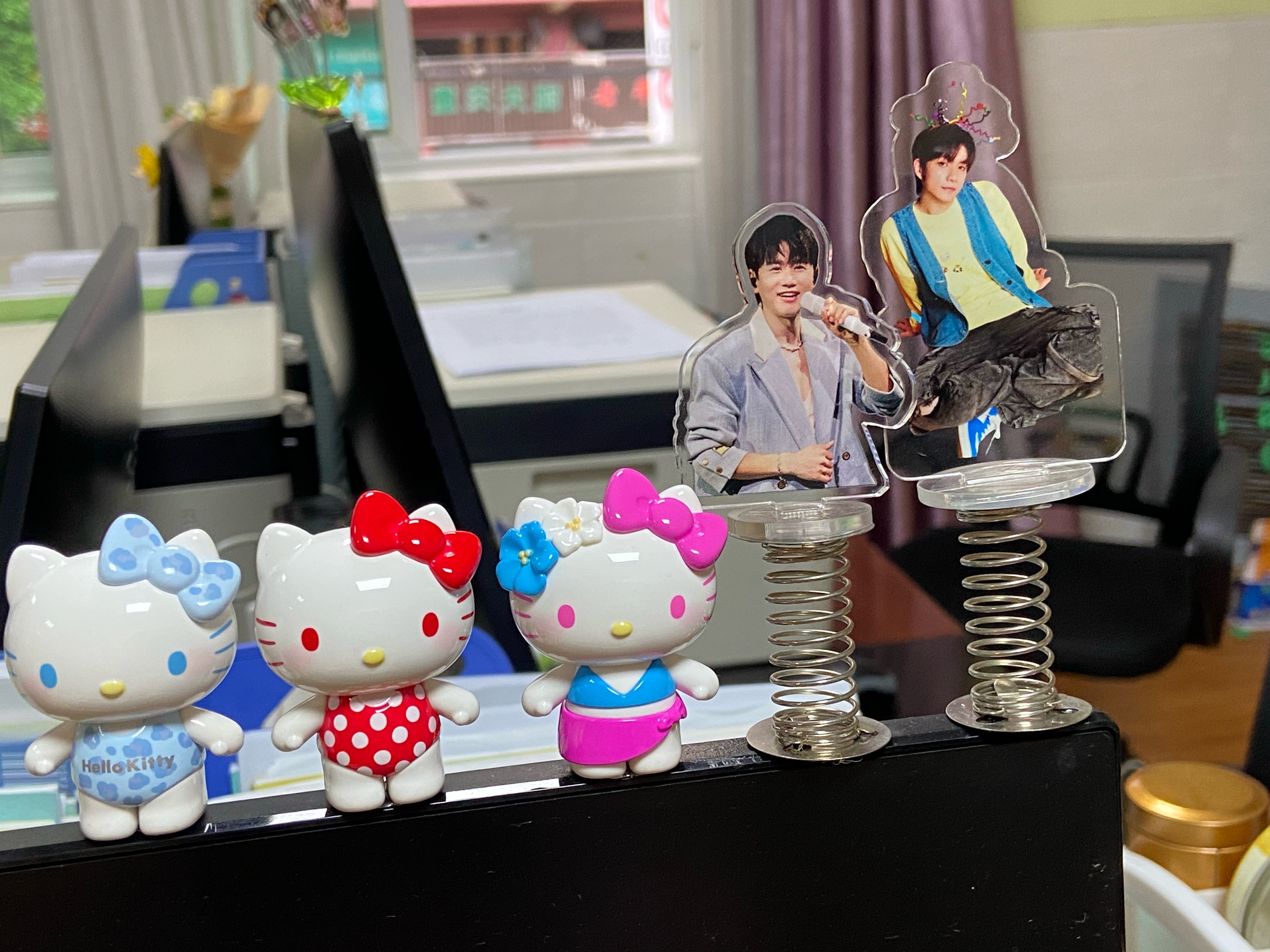 小孩：这俩小帅哥是谁 ​​​