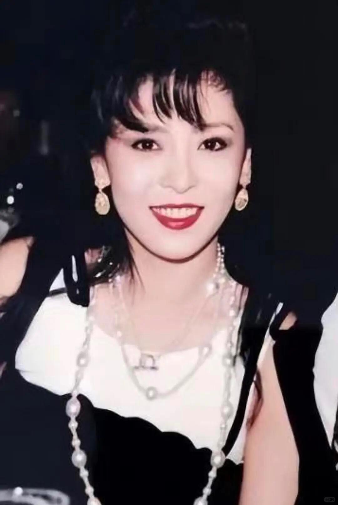 向太最近的一段爆料，直接把“港娱龙头”邵氏影业的老底给掀了！她说当年去邵氏找方逸