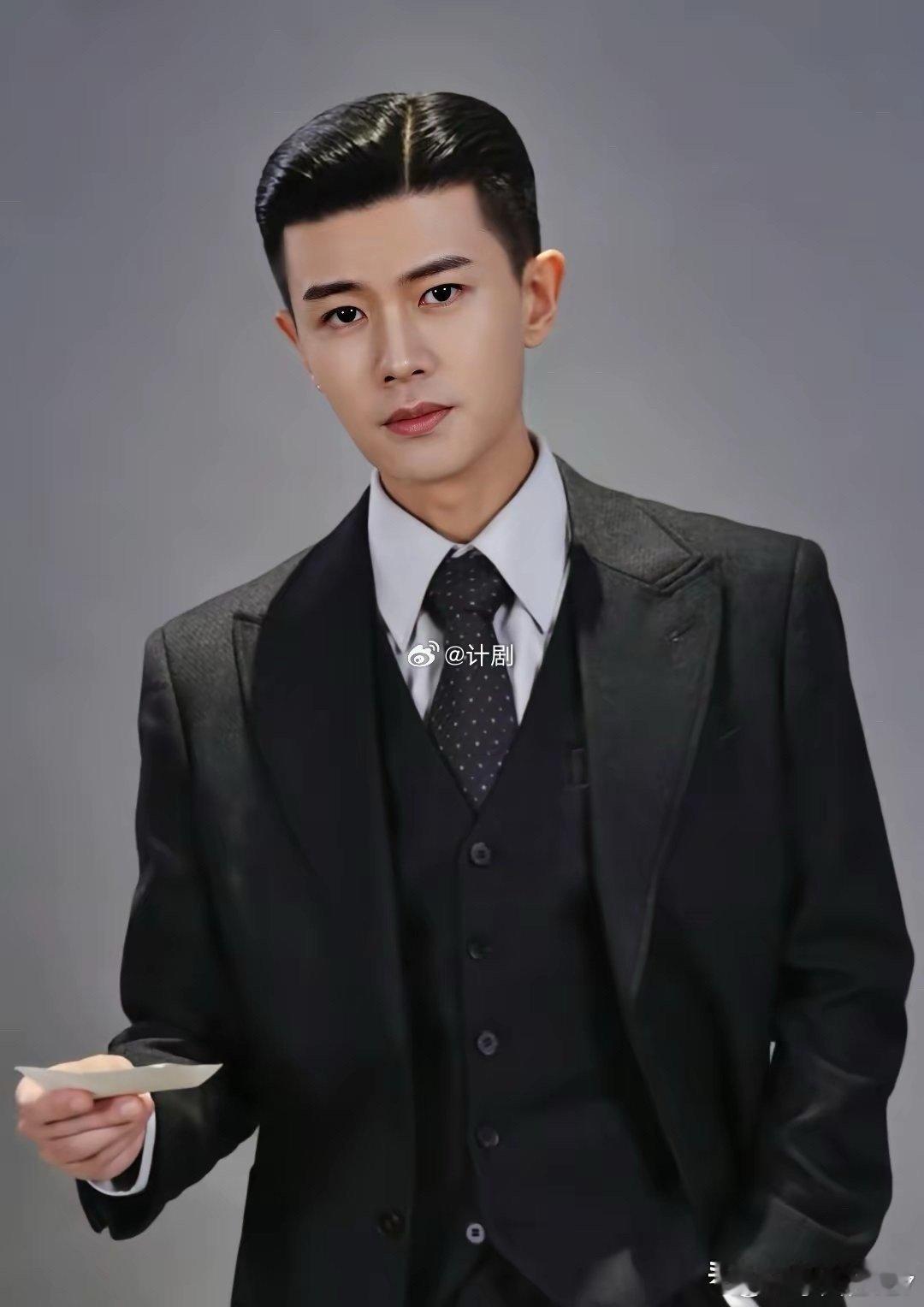 艺人新媒体指数  为任嘉伦签到