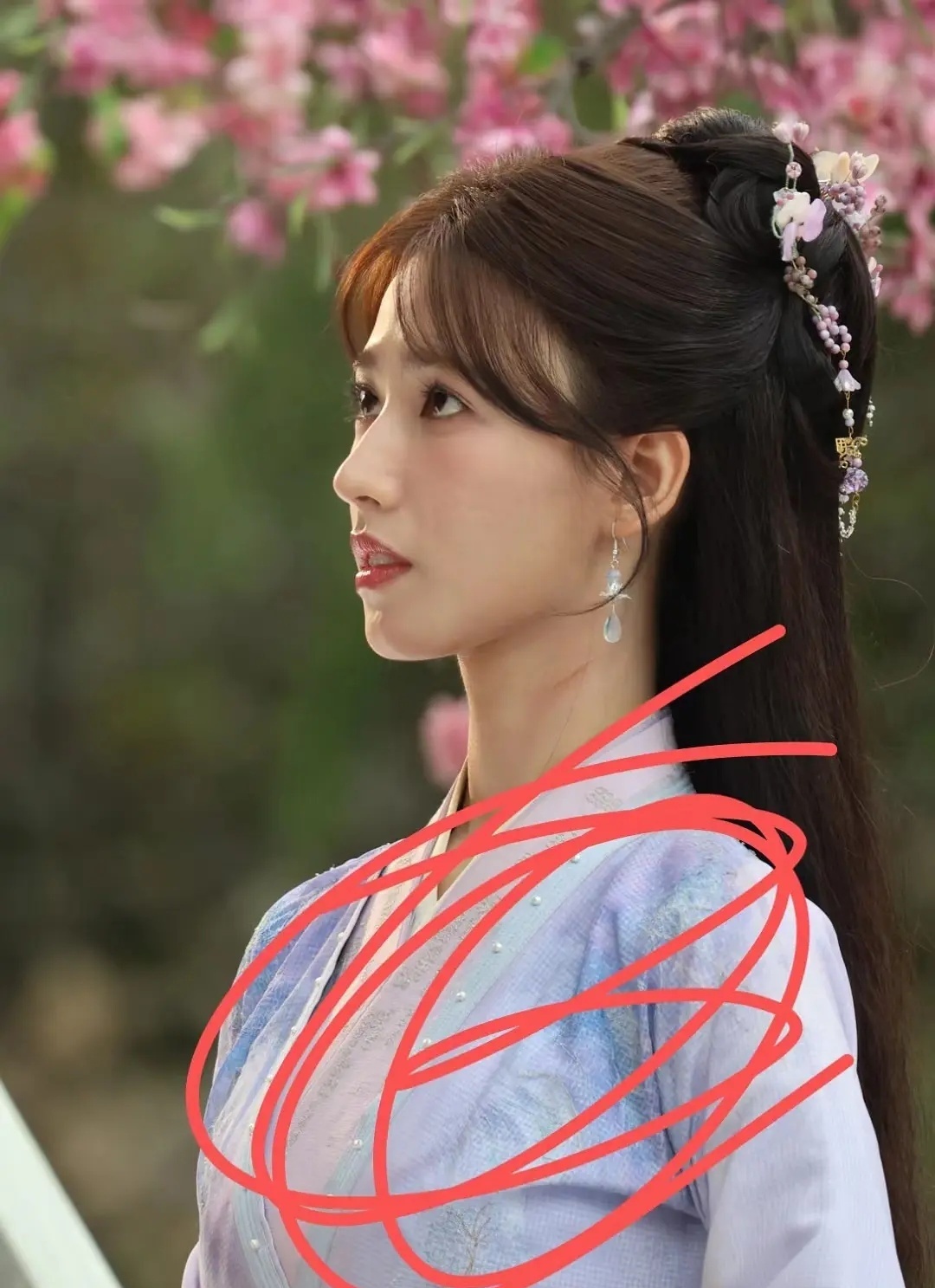 内娱自己的裴秀智 ​​​