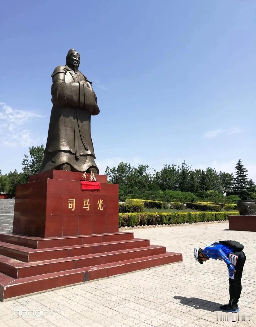 司马光砸缸真相大白：7岁救人，68岁救世，死后敌人为他默哀

小时候我们都学过“