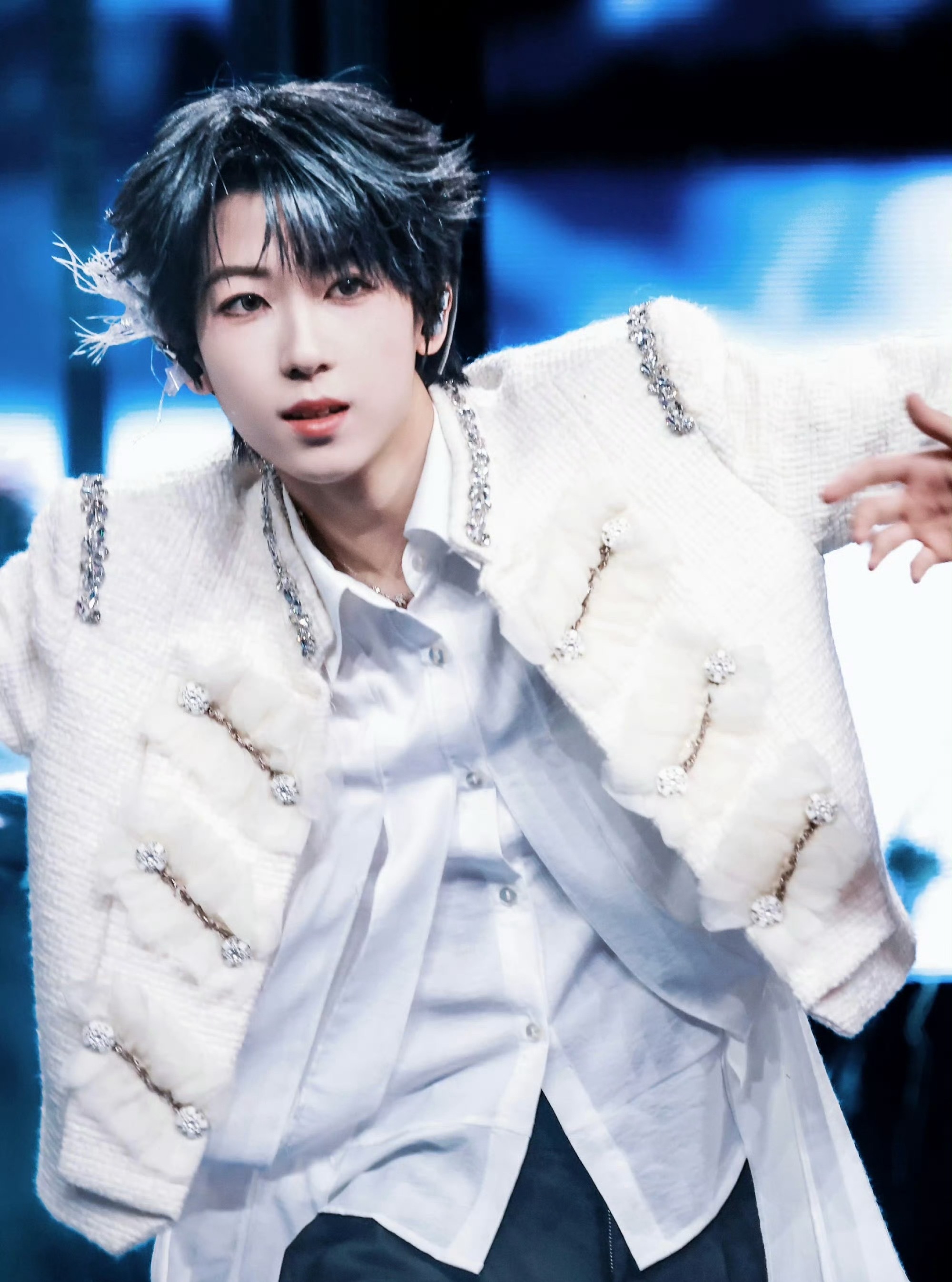 投稿左奇函杨博文 怎么个事？ 