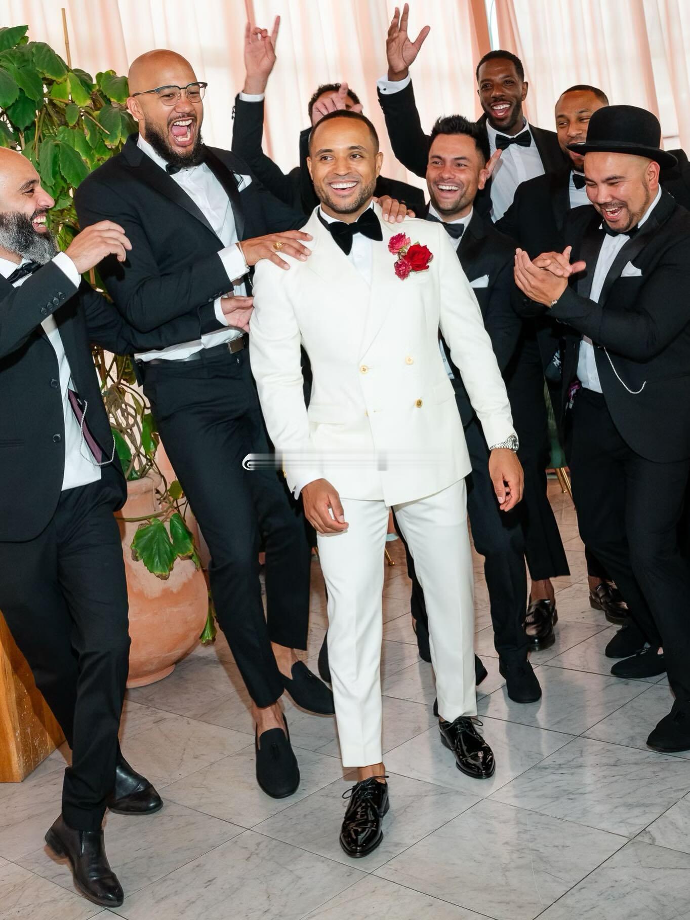 国安理疗师马文日前举办婚礼，前外援阿德本罗受邀出席。北京国安中超联赛