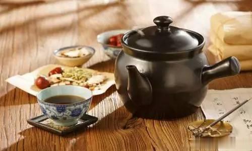 #中医式生活# 葛根汤，可调理好多病组成：葛根、麻黄、桂枝、生姜、炙甘草、白芍、