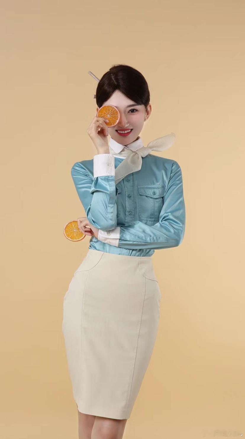 大韩空姐的制服照，又美又飒。 ​​​