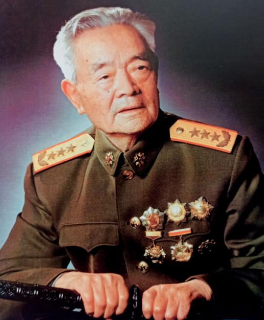 1941年，粟裕将一个21岁的小参谋连升四级，直接跳过排长、连长当营长，全军上下