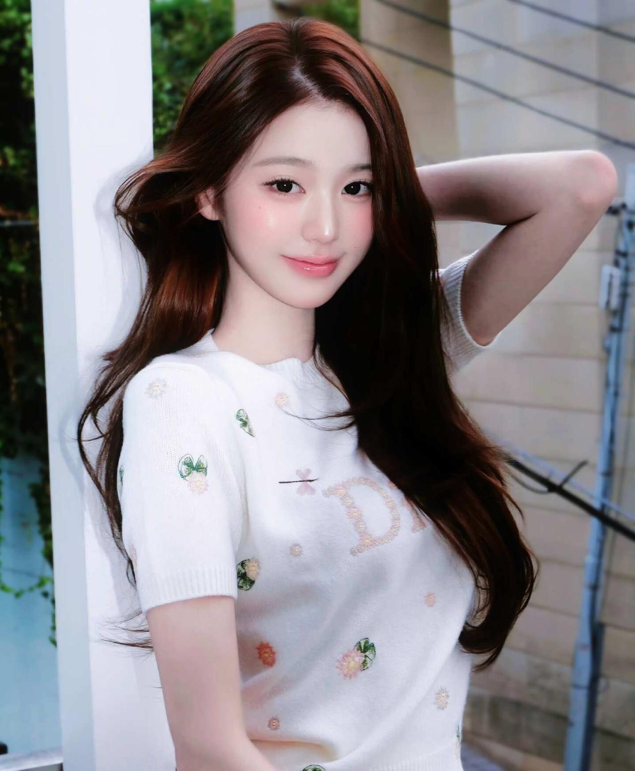 女神闪耀巴黎✨
张元英
自修
美出新高度
散发光芒的她
任何风格都能驾驭