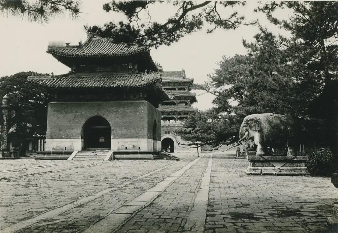 1909年沈阳北陵，清太宗皇太极陵墓。 ​​​