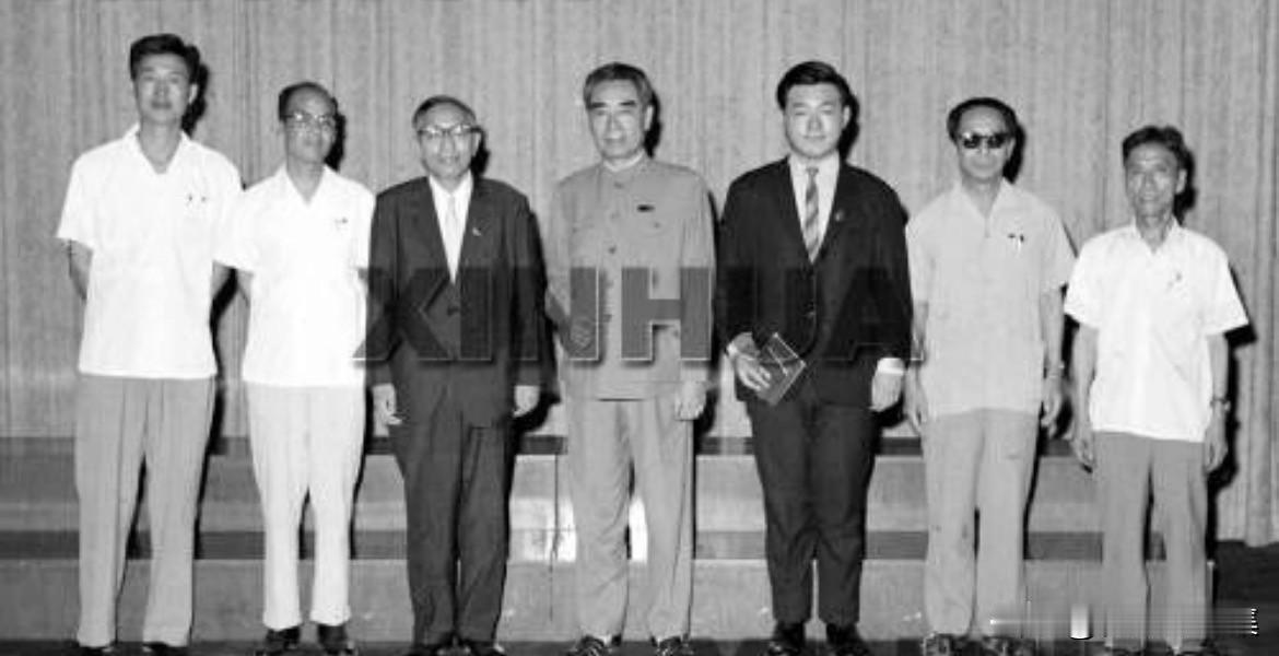 【周总理历史上的今天——6月26日】
1967年6月26日，周恩来总理接见日本科