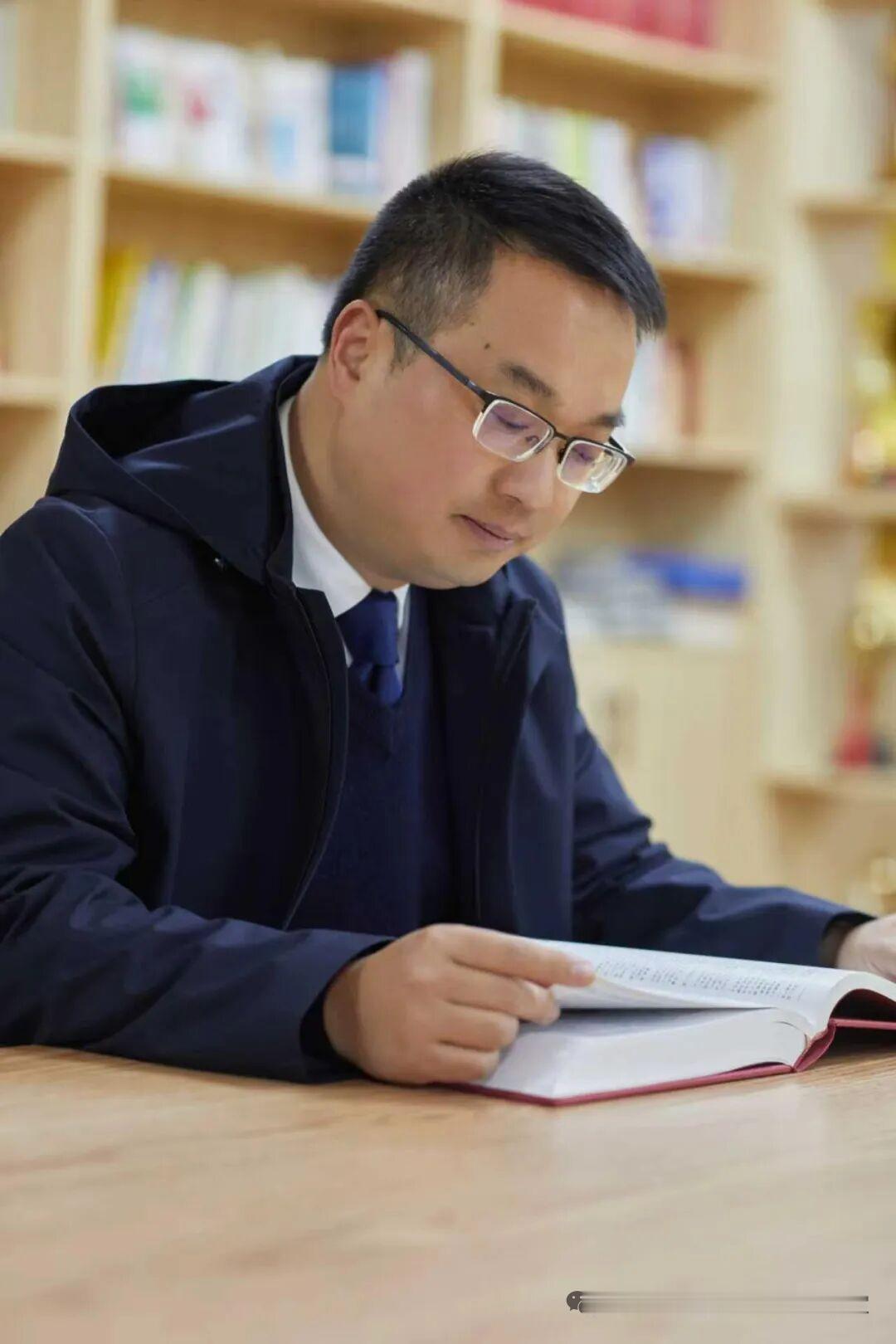 智慧教学大讲堂·422期
01智慧分享
​主题：“简・真”治校理念下校园文化与课