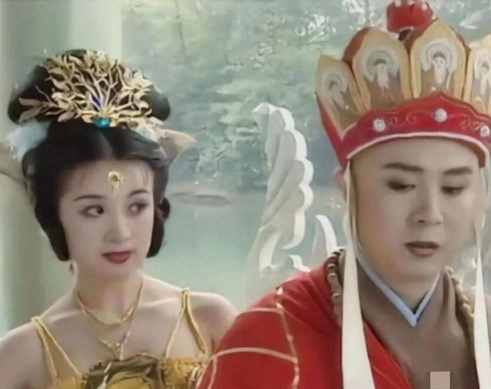 西游记中为什么女妖精想和唐三藏成亲，而男妖精却是想吃了他？
