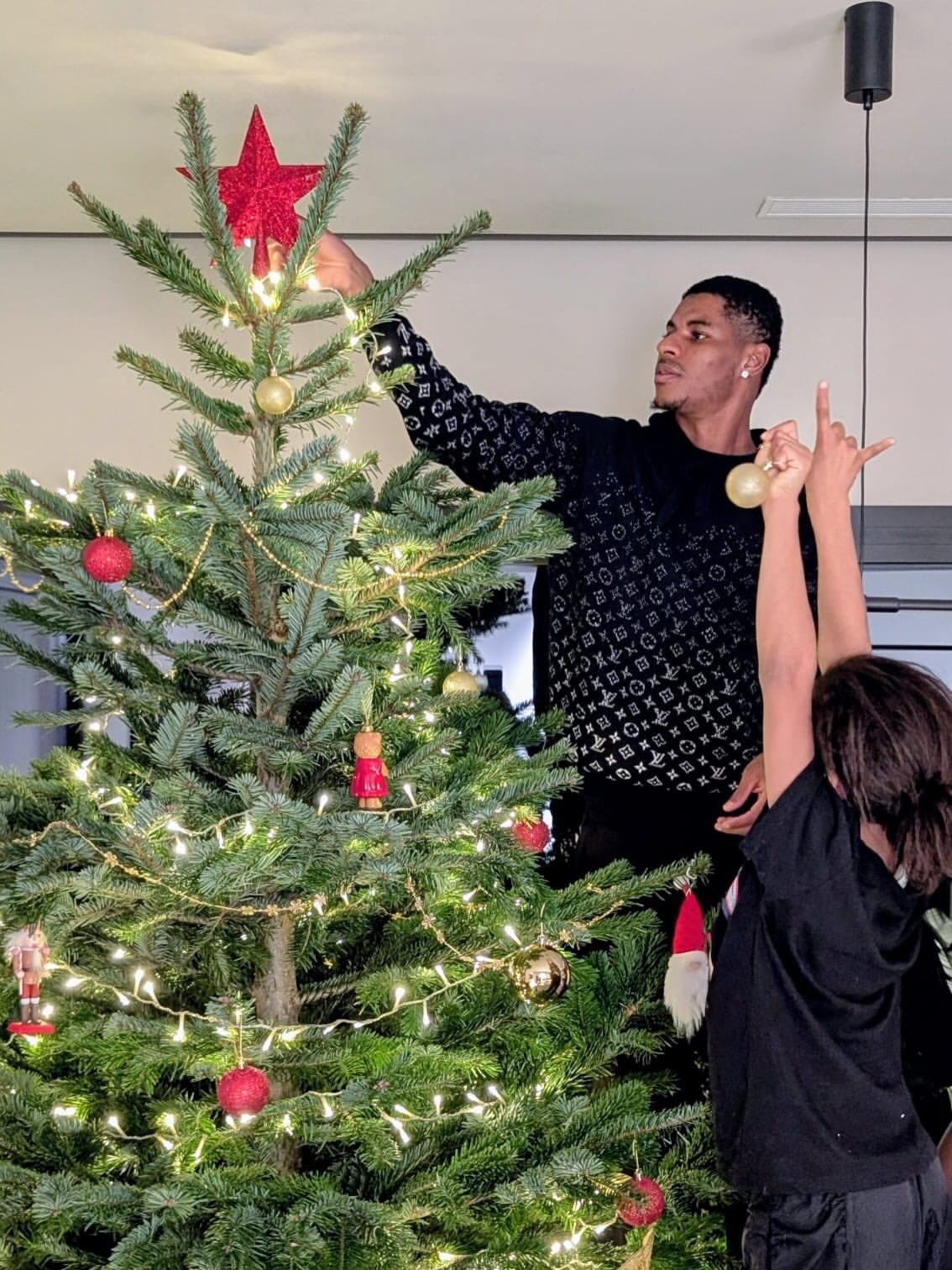 拉什福德ins更新🆕圣诞节🎄🎄🎄体育大赏巴萨至死不渝红蓝魂