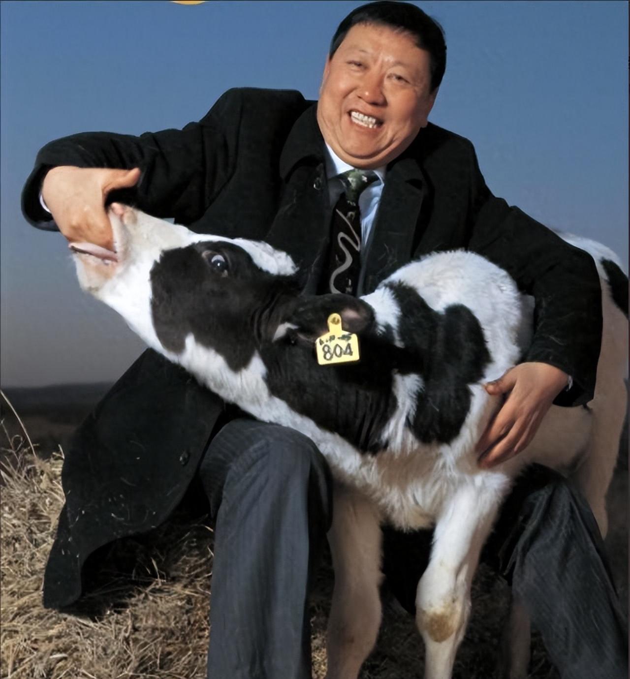 🐒蒙牛创始人牛根生：离开蒙牛后，在加拿大＂再创业＂仍是风生水起
 
牛根生彻底