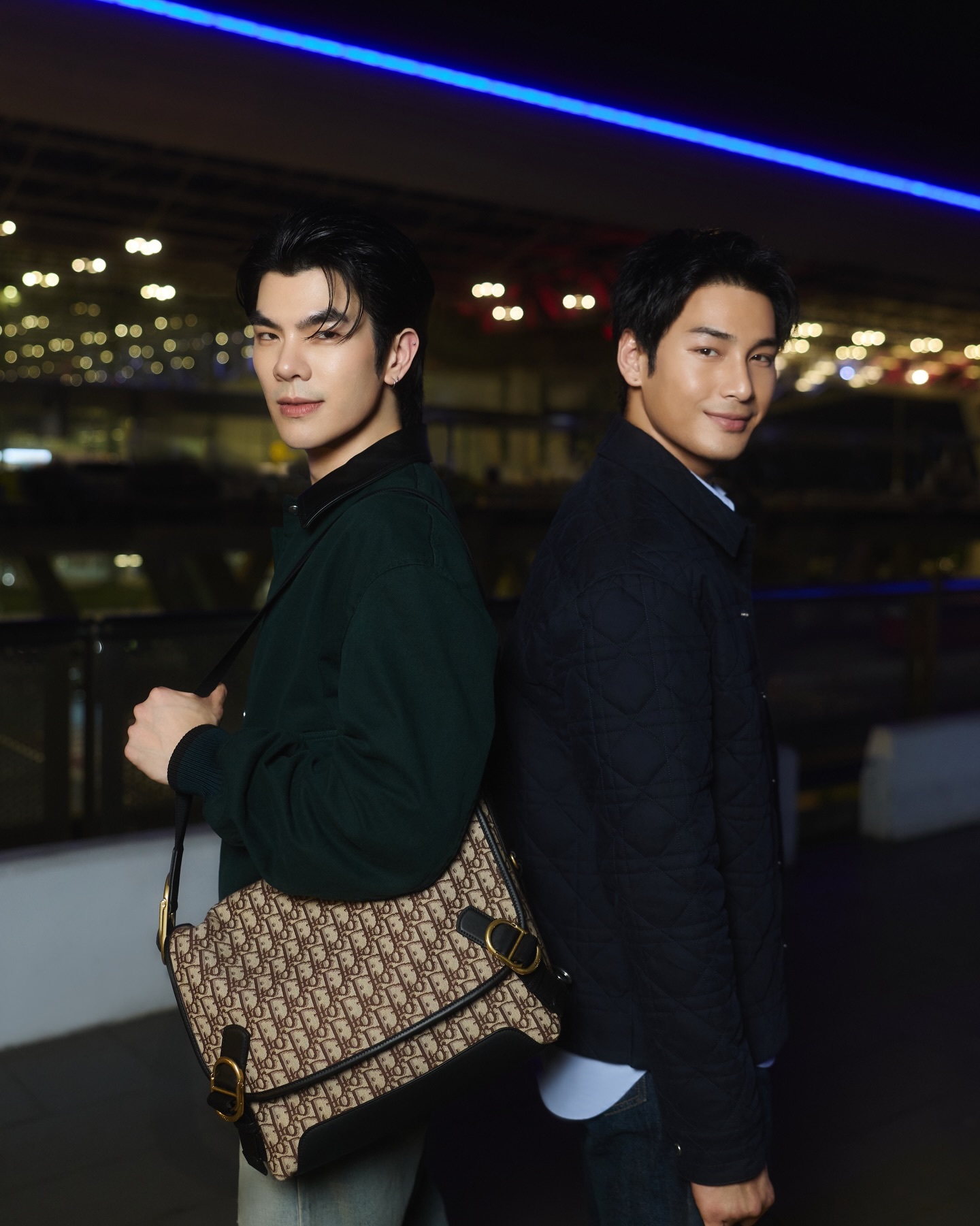 巴黎男装周｜机场出发照Apo Nattawin 、Mile Phakphum —