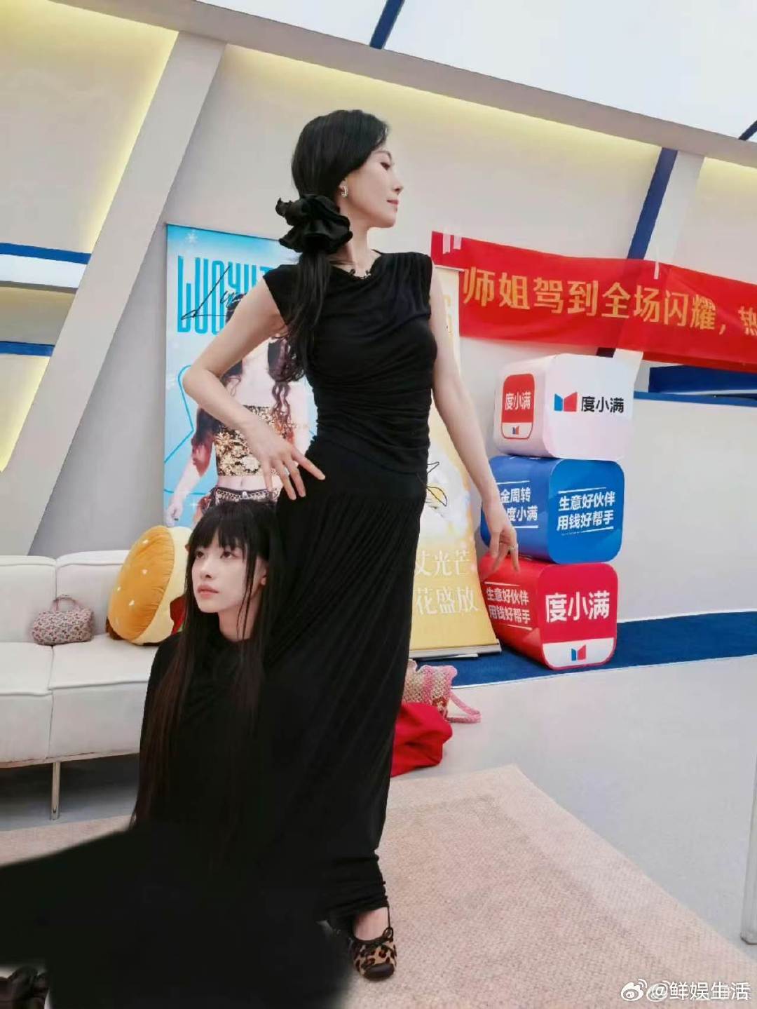 温峥嵘萧蔷张艺上代斯温峥嵘手指操乘风2026乘风舞台之外欢乐多多，全员打卡热梗手